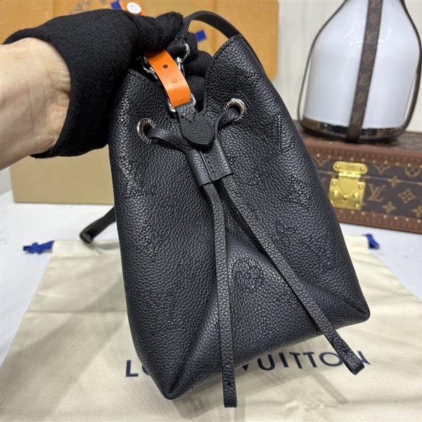 2026124175355201 570